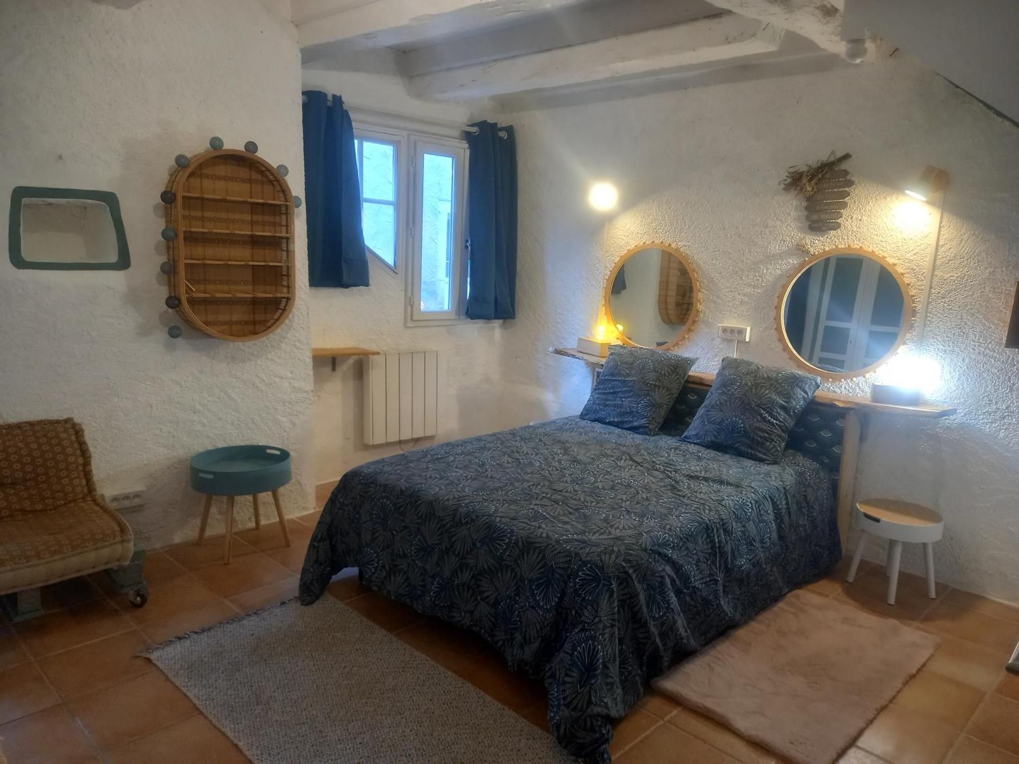 Hébergement de vacances Maison Medievale Avec Jardin Dans Village