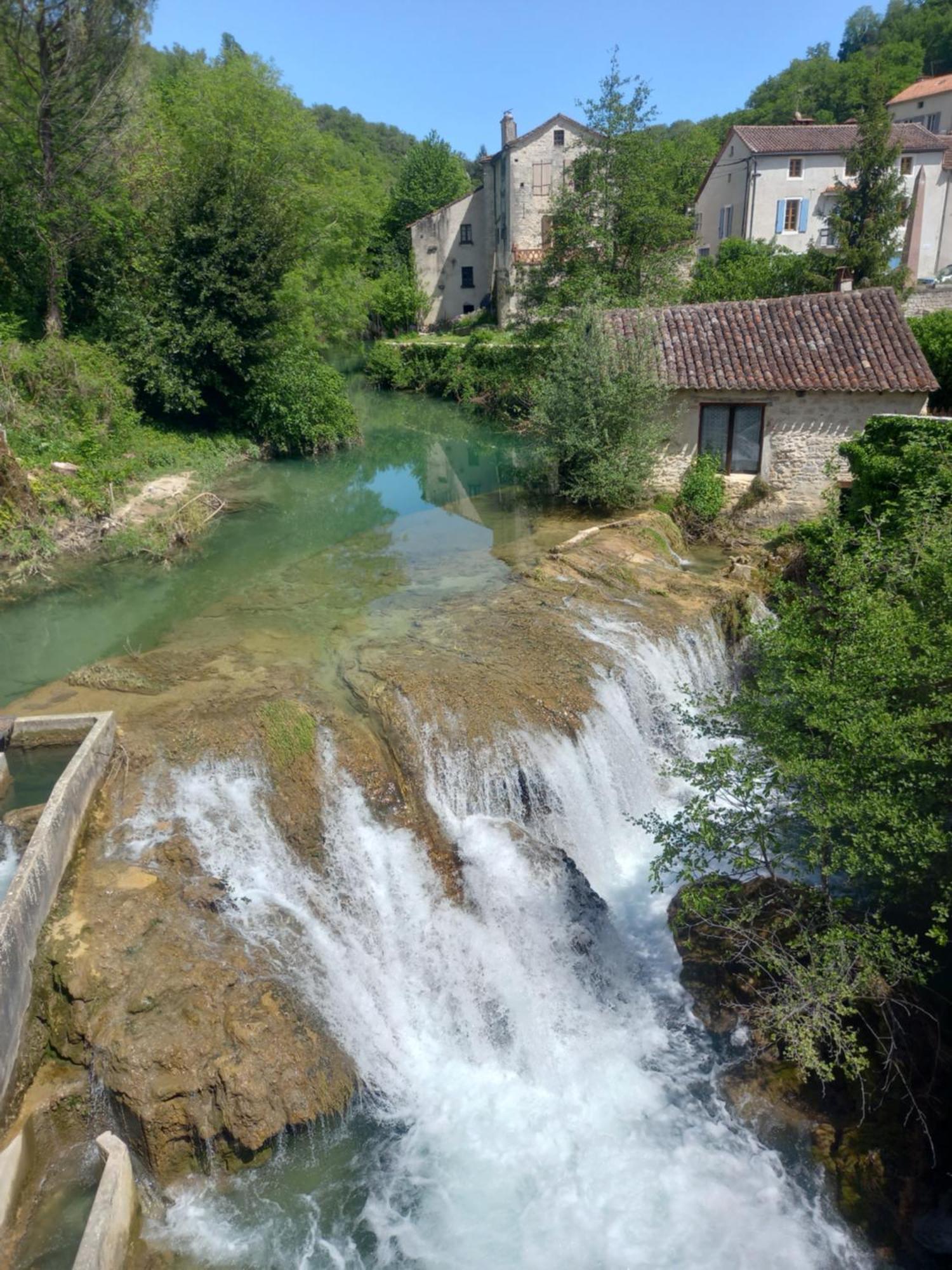 Maison Medievale Avec Jardin Dans Village * Vers (Lot)